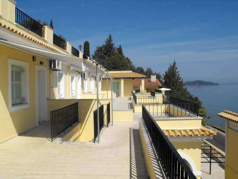 Litharia Apartments Benitses  Exterior photo